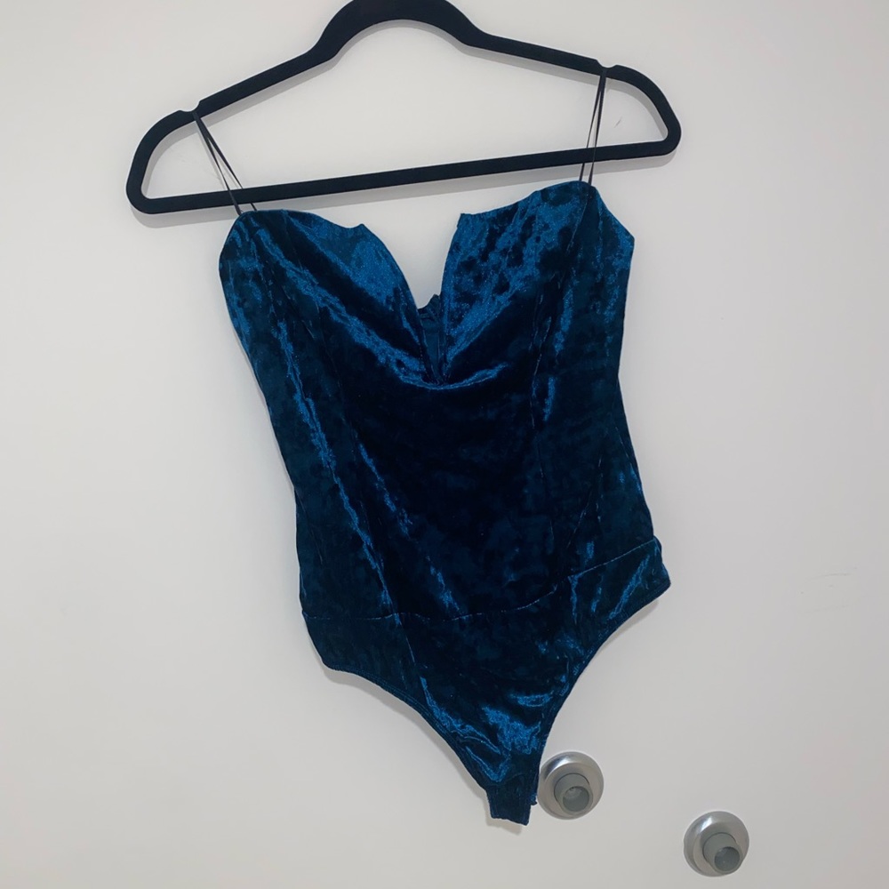 Fashionova suede strapless bodysuit